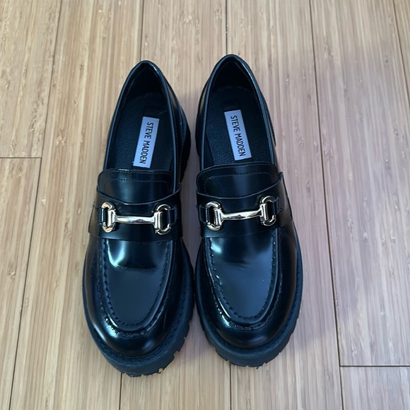 Classic Steve Madden Loafers - Picture 1 of 4